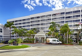 DoubleTree LAX Exterior (2)